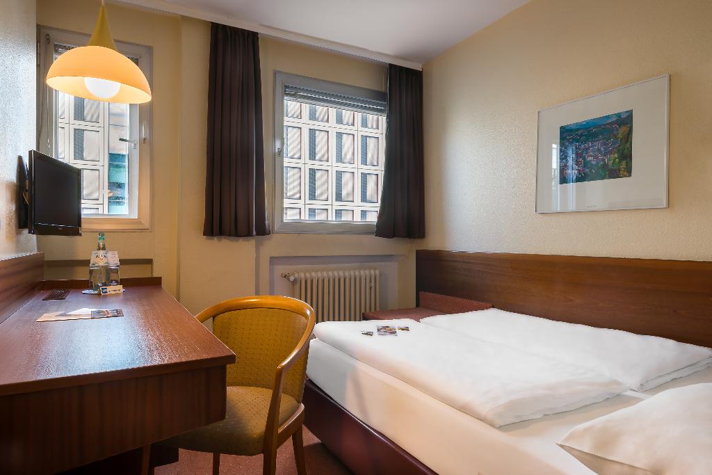 Novum Hotel Stuttgart Hauptbahnhof - Rieker