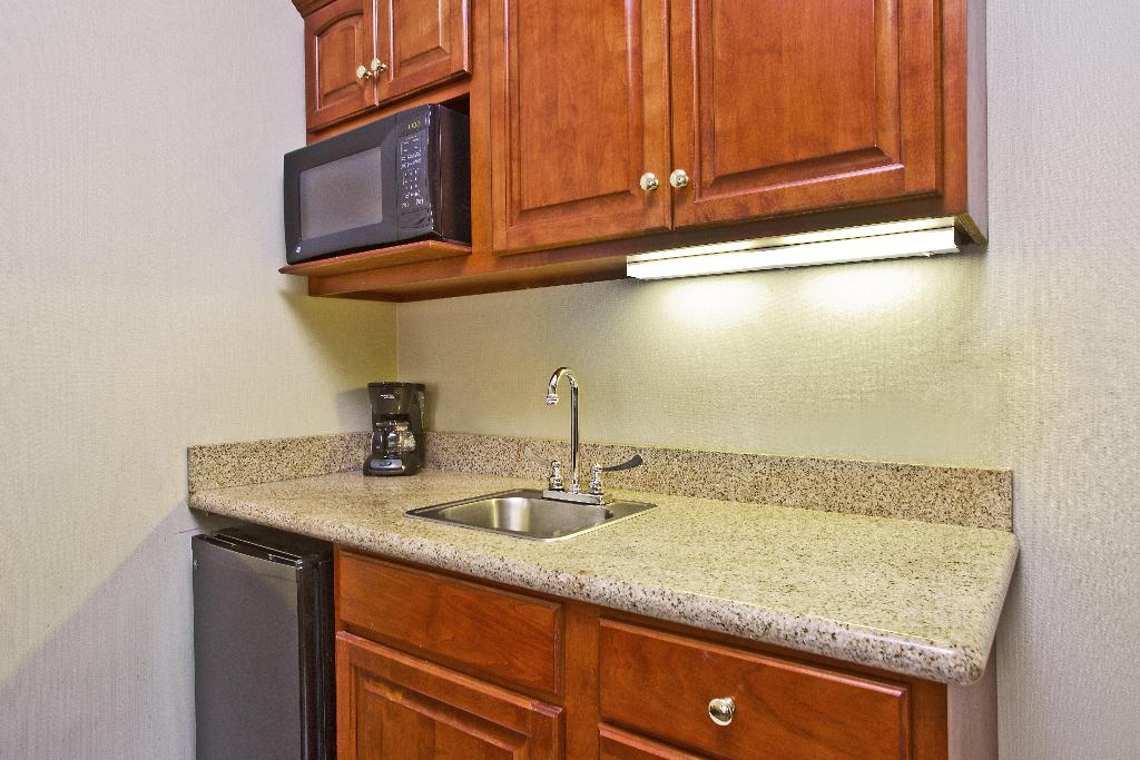 Holiday Inn Express Hotel & Suites Goshen