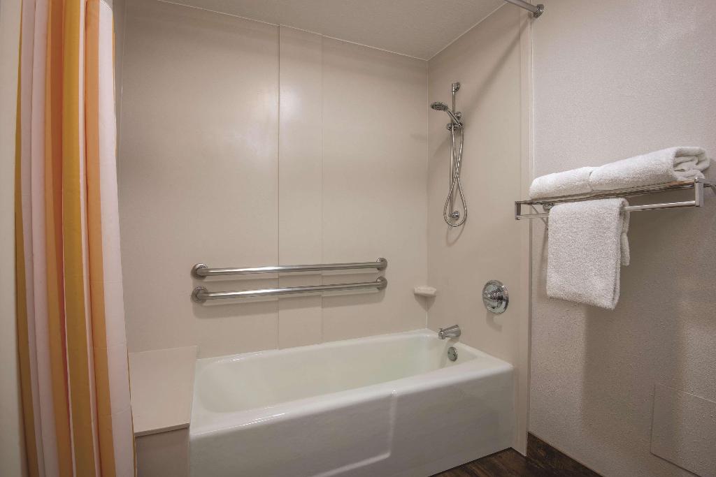 Mountain Valley Inn & Suites