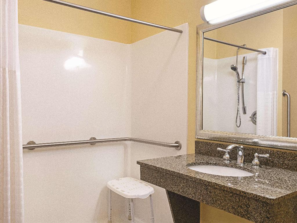La Quinta Inn & Suites Slidell - North Shore Area