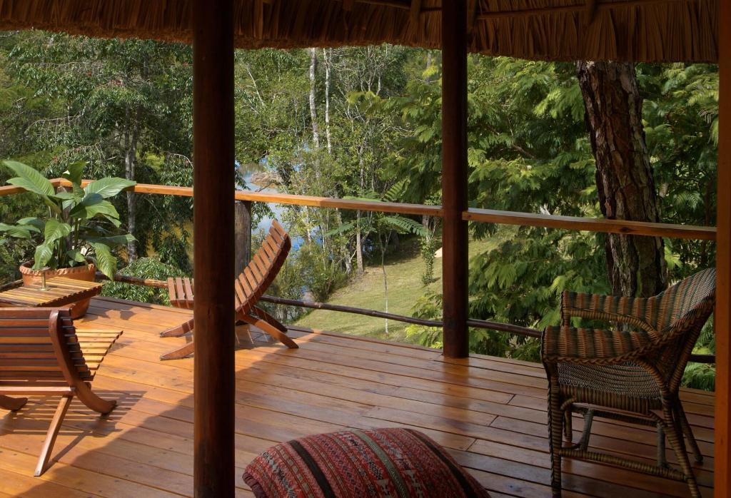 Blancaneaux Lodge