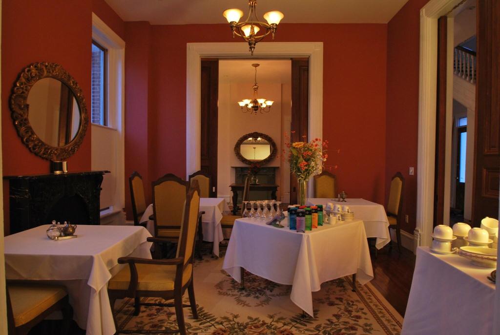 Grand Center Inn