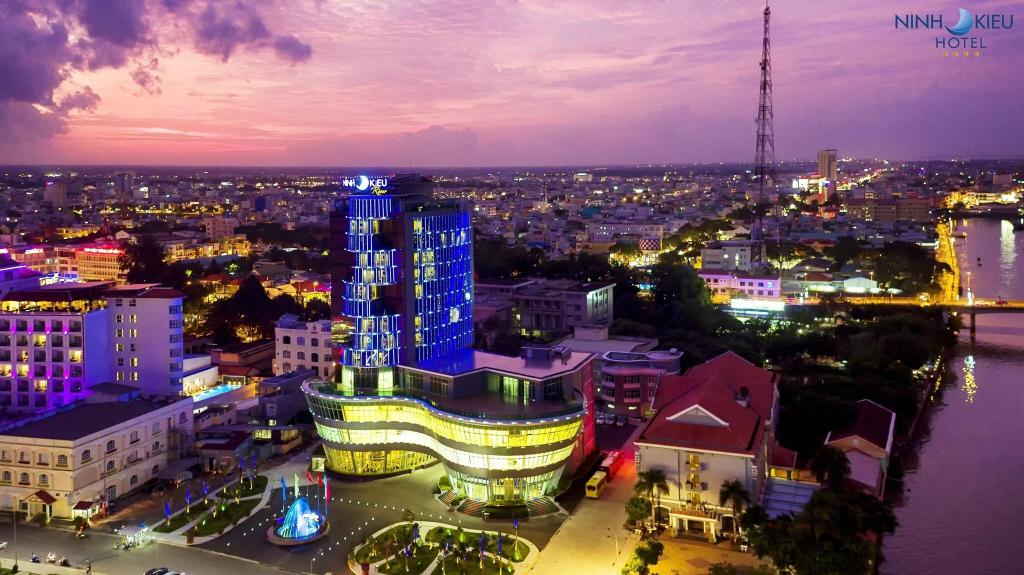 Ninh Kieu Riverside Hotel