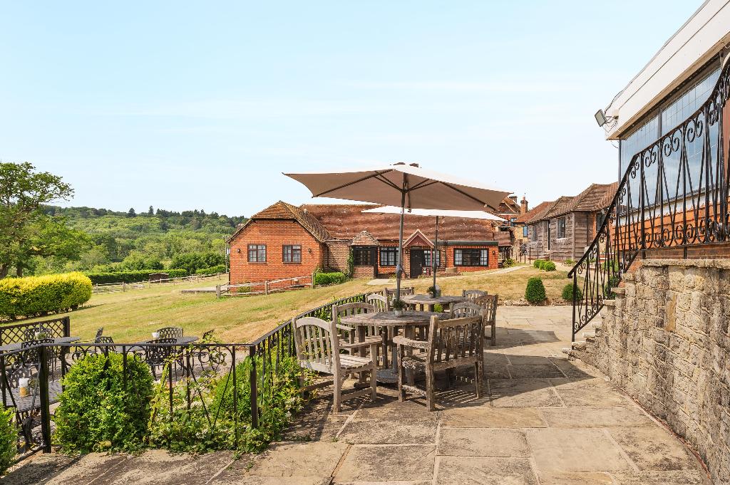 voco Lythe Hill Hotel & Spa