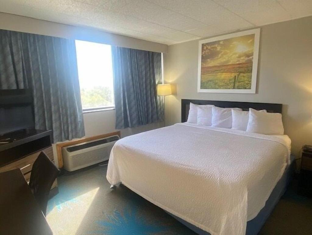 Days Inn By Wyndham Scranton Pa