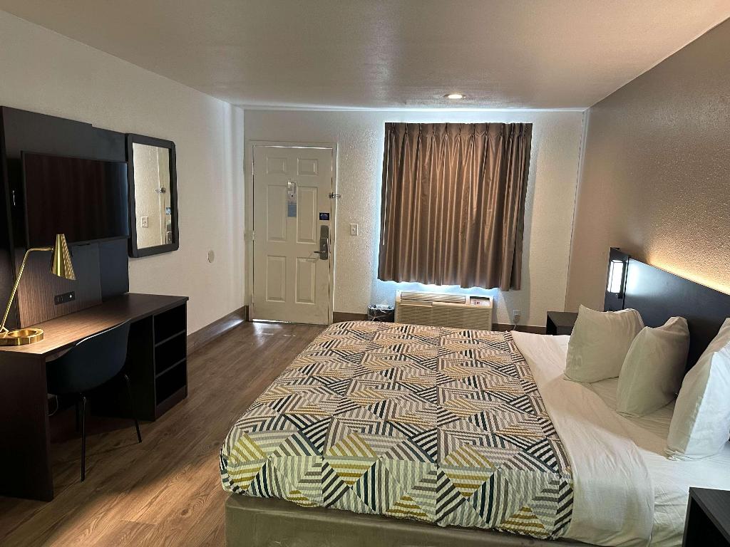 Motel 6 Pooler, GA - Savannah Airport