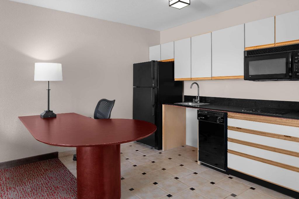 Larkspur Landing Extended Stay Suites Bellevue