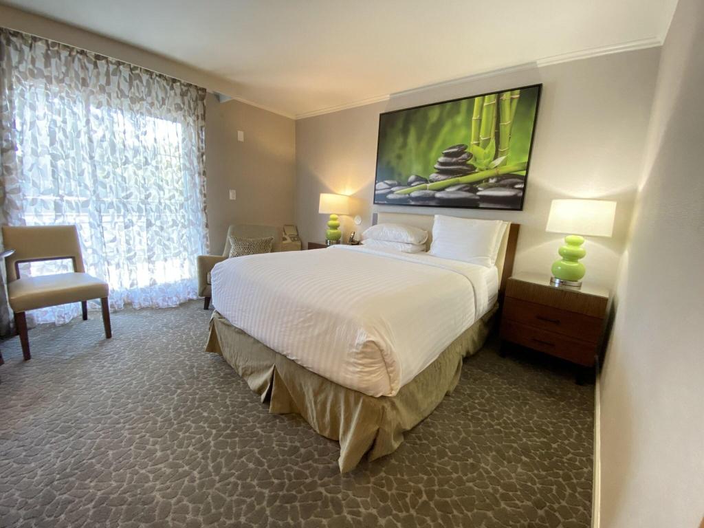 Creekside Inn
