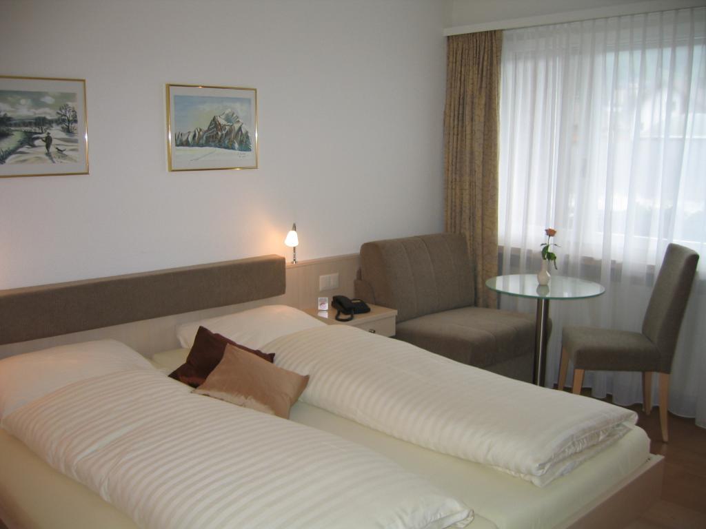 Garni Belmont