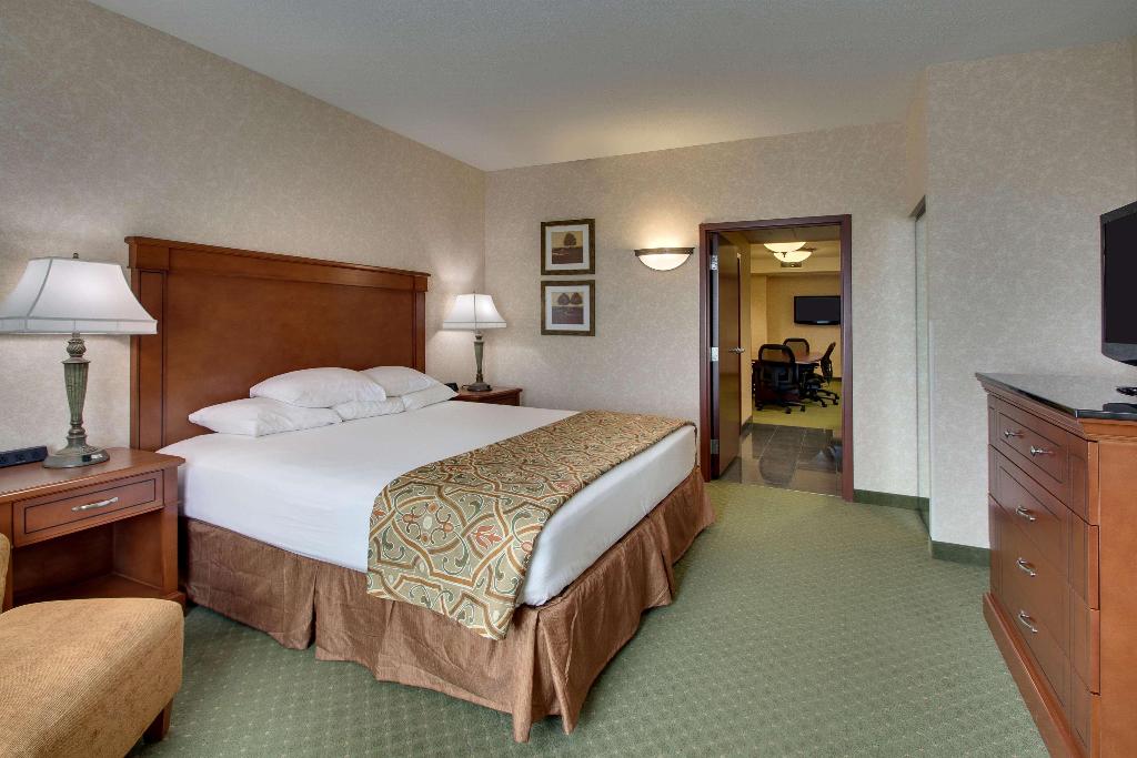 Drury Inn & Suites Arnold - St. Louis