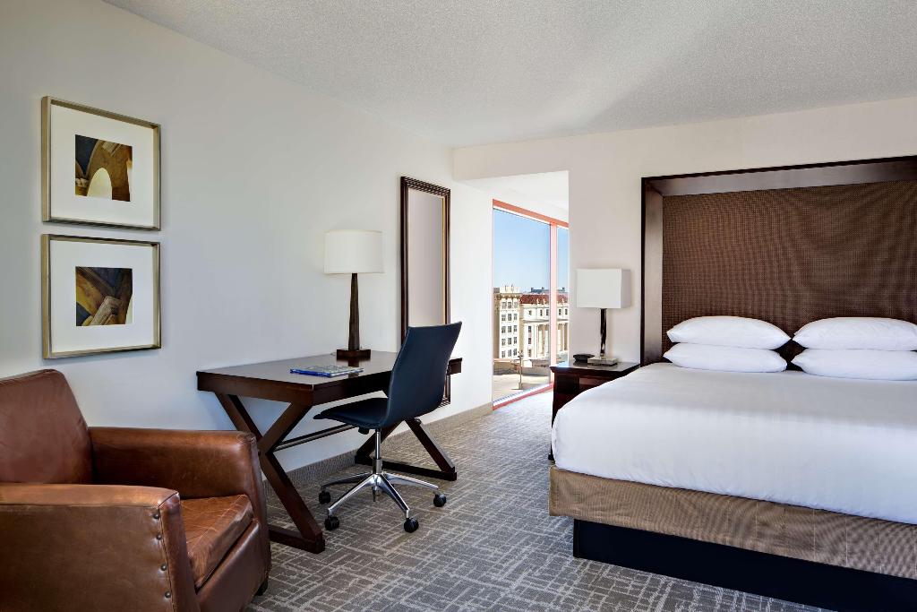 Hyatt Regency San Antonio