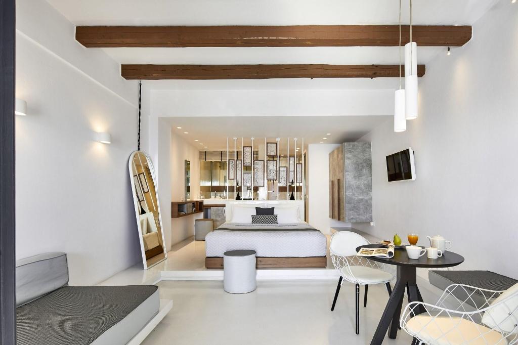 Oia Suites