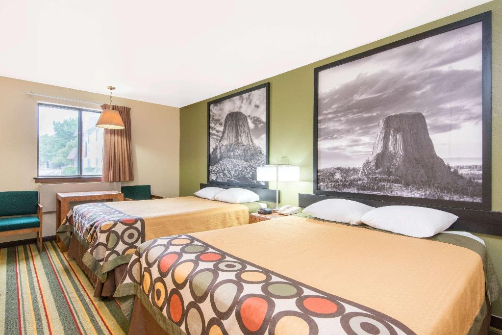 Super 8 by Wyndham Buffalo