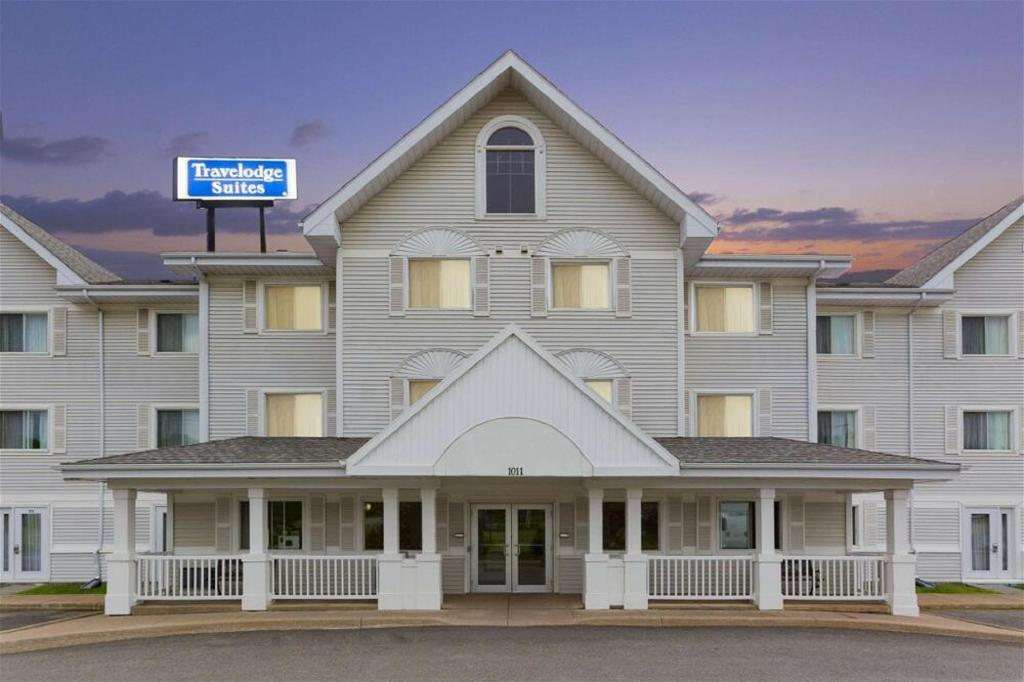 Travelodge Suites By Wyndham Saint John