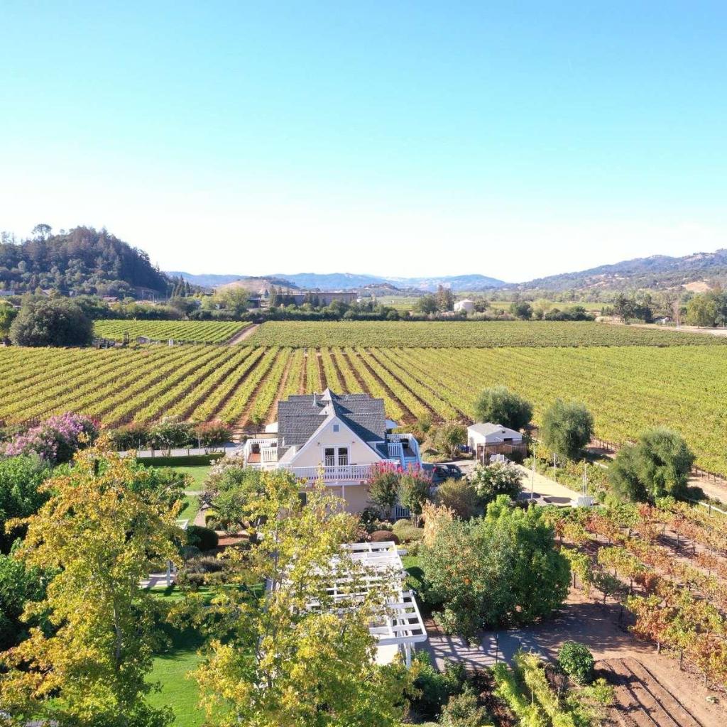 Geyserville Inn