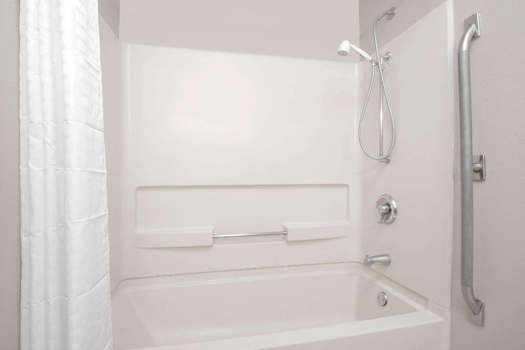 Super 8 By Wyndham Taos