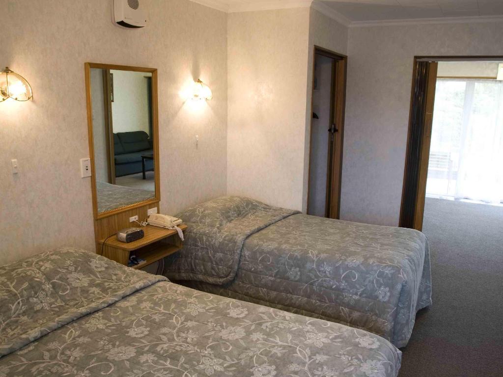 Parklands Motel