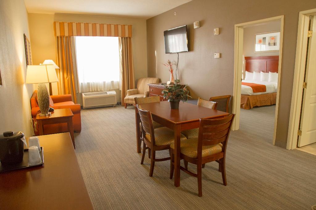Seffner Inn and Suites