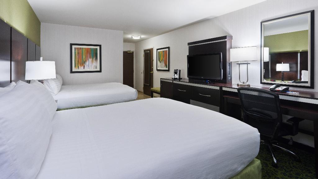 Holiday Inn Express Hotel & Suites Stroudsburg Poc