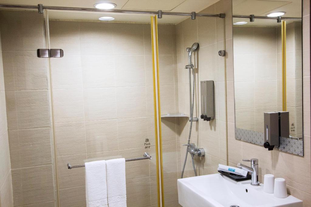 VIP Hotel