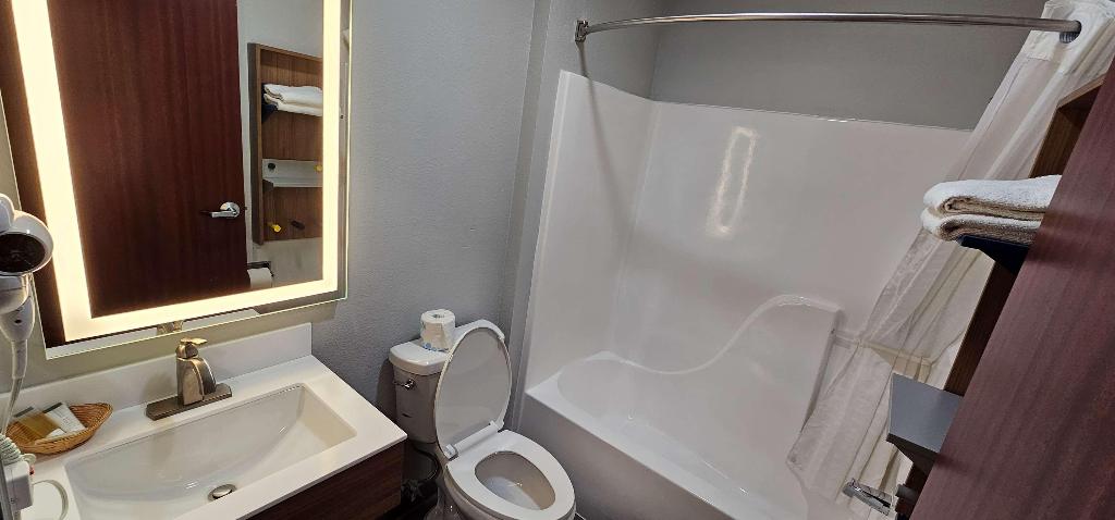 Microtel Inn & Suites By Wyndham Tulsa East