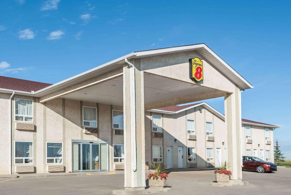 Super 8 by Wyndham Three Hills