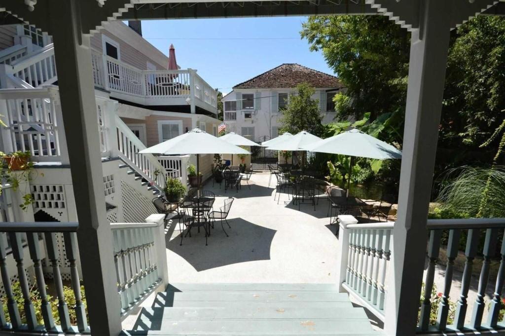 The Kenwood Inn