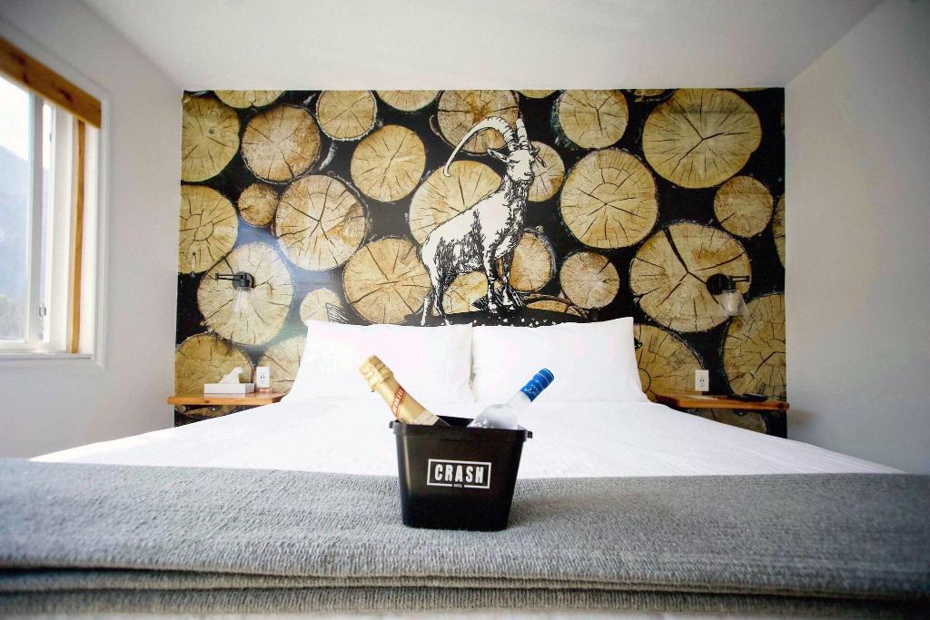 Crash Hotel Squamish
