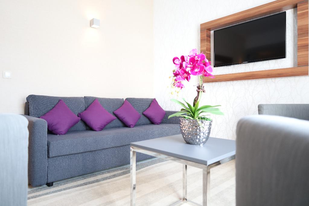 Warsaw Plaza Hotel