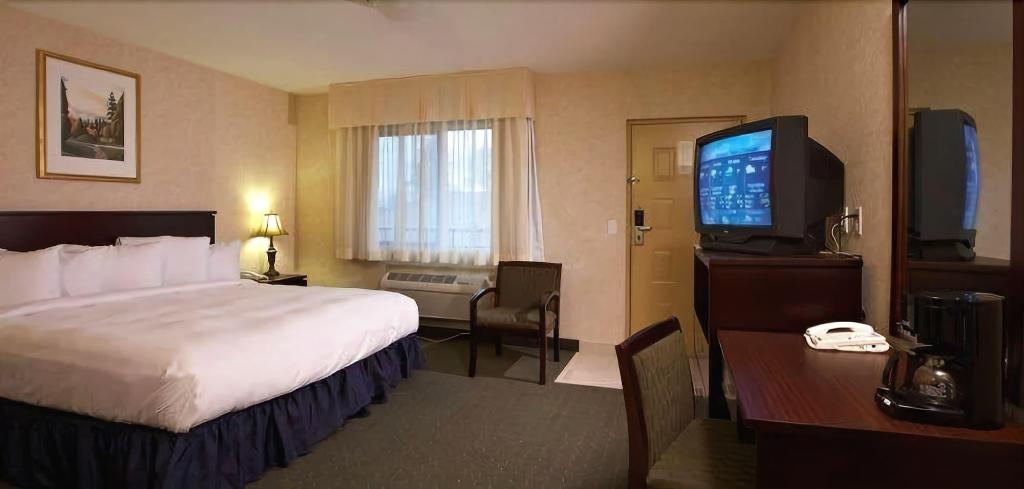 Langley Hwy Hotel