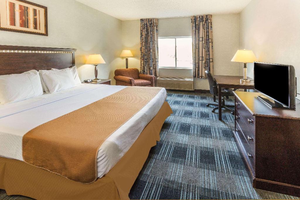 Days Inn & Suites By Wyndham Vancouver