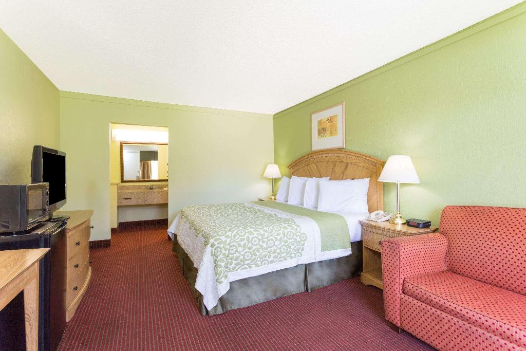 Days Inn By Wyndham Washington