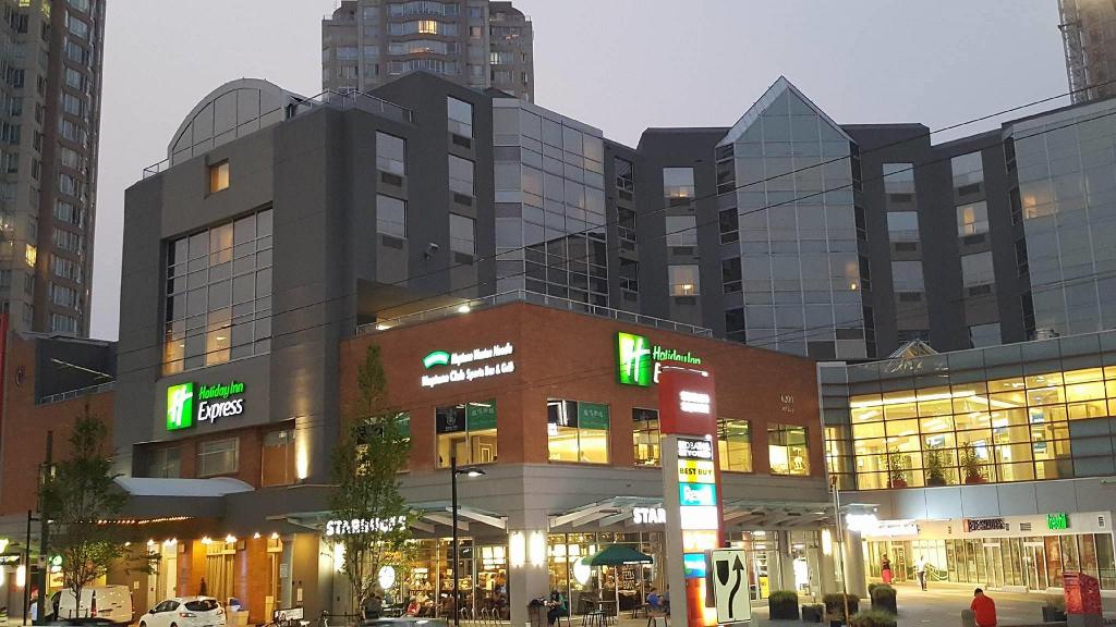 Holiday Inn Express Vancouver Metrotown (Burnaby)