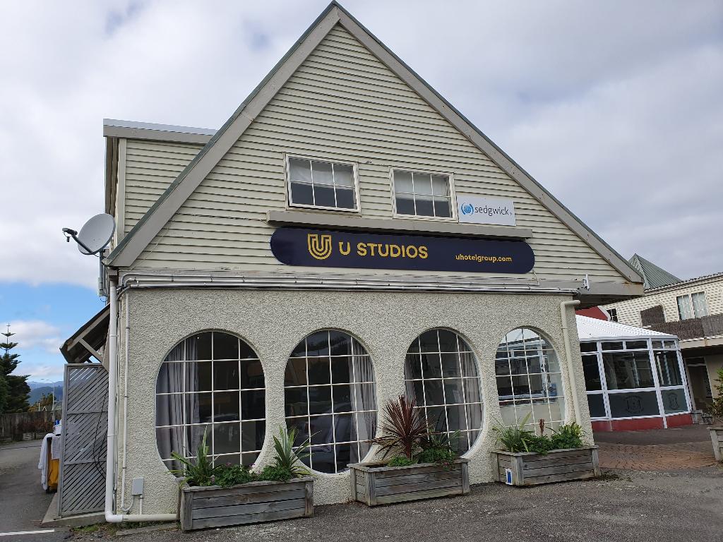 U Studios Paraparaumu Beach