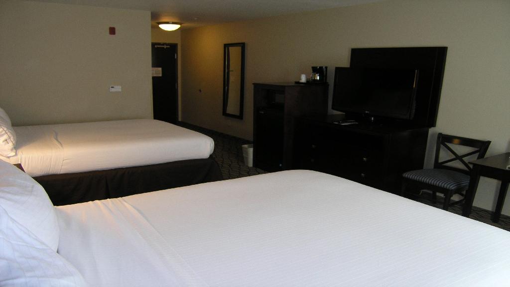 Holiday Inn Express & Suites Belle Vernon By IHG