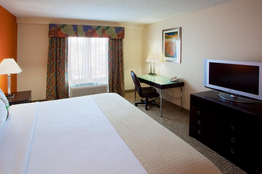 Holiday Inn Dumfries - Quantico Center