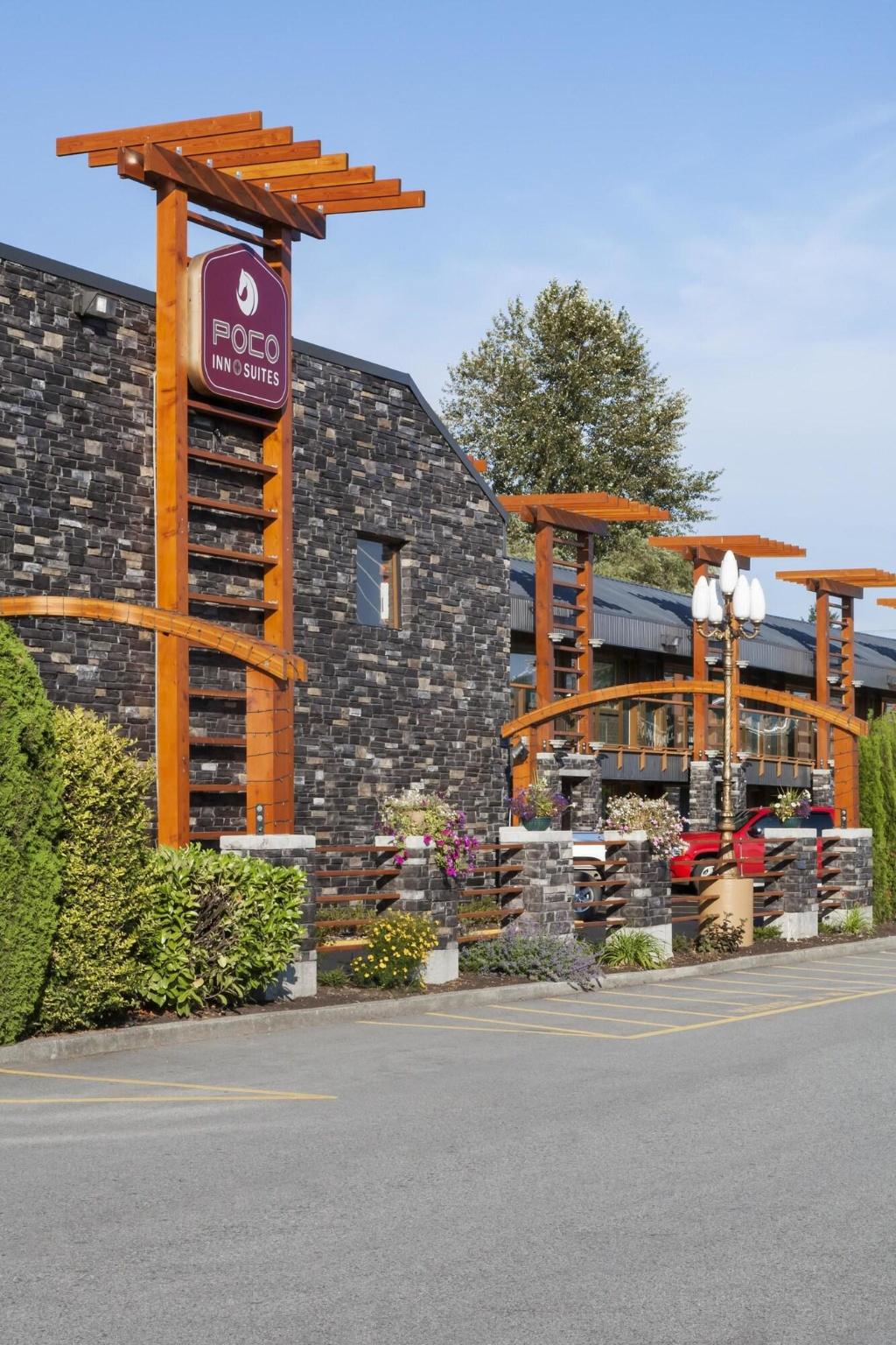 Poco Inn And Suites Hotel & Conference Centre