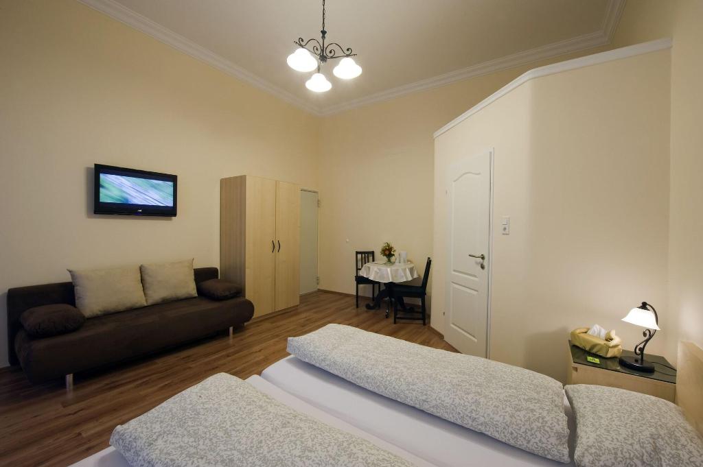 K&T Boardinghouse 2