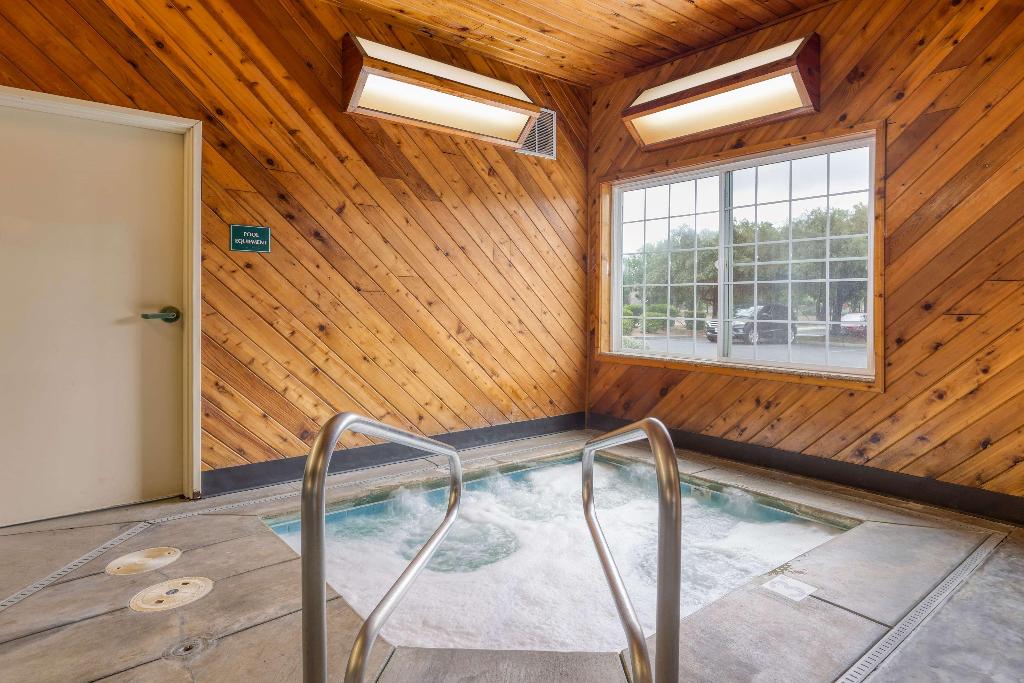 La Quinta Inn & Suites Visalia/Sequoia Gateway
