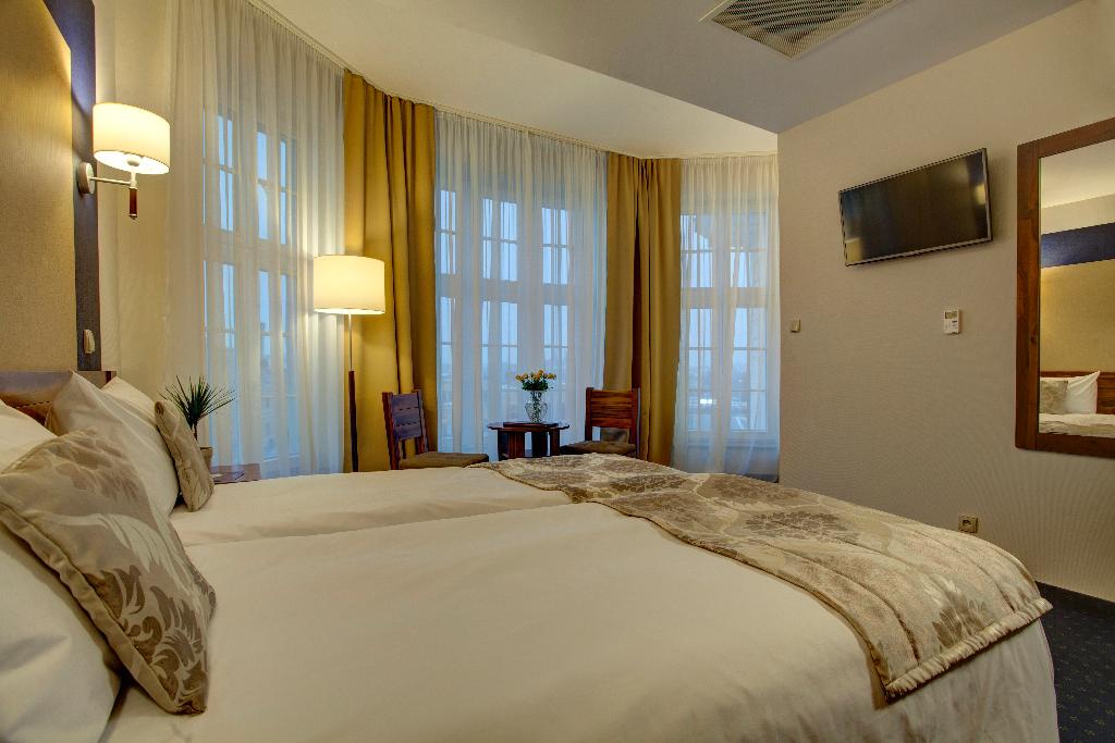 Piast Hotel