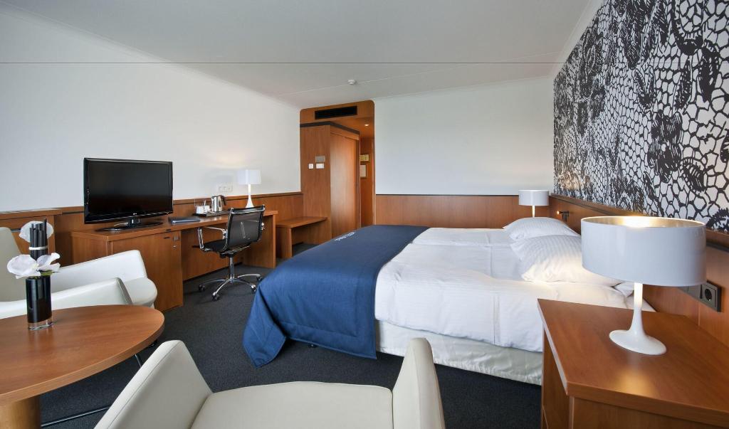 hotel-thumb