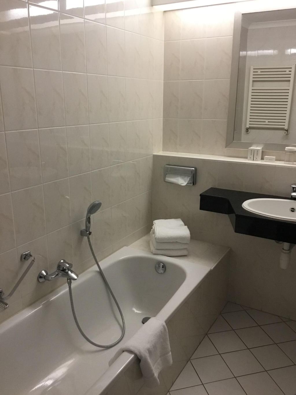 hotel-thumb