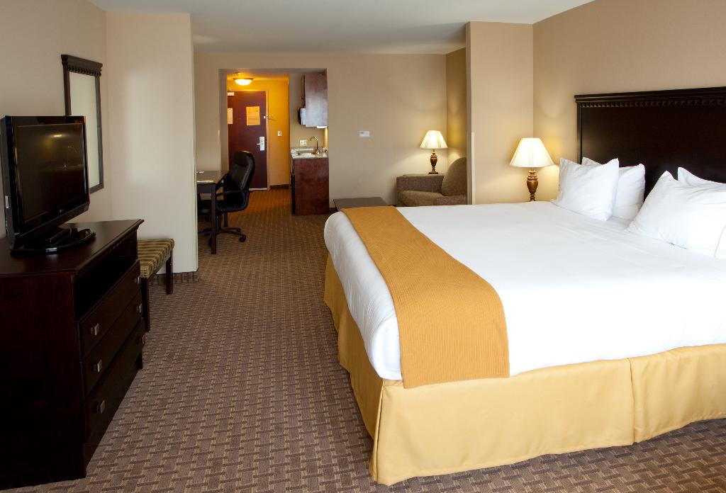 Holiday Inn Express & Suites Tappahannock By IHG