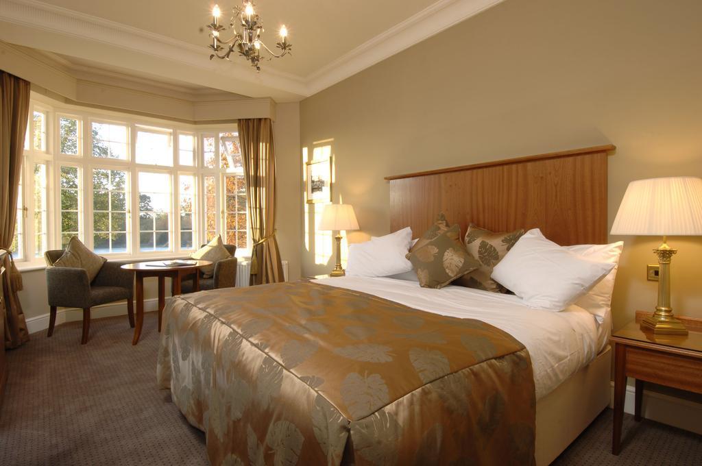 Grovefield House photo 8