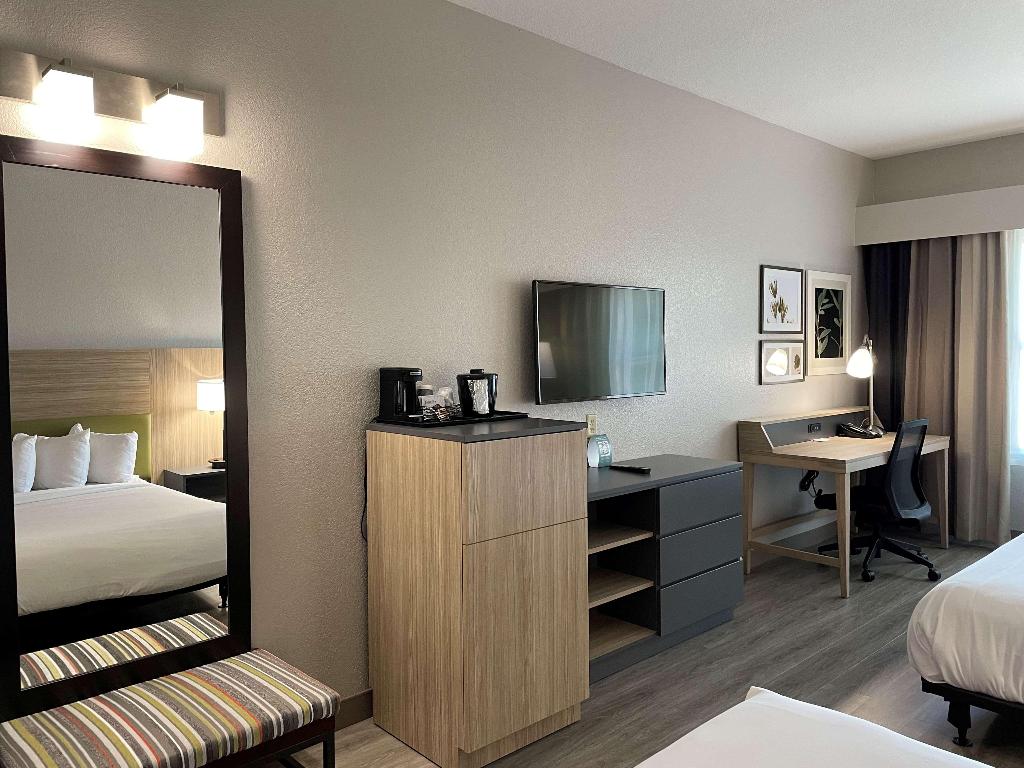 Country Inn & Suites Valdosta