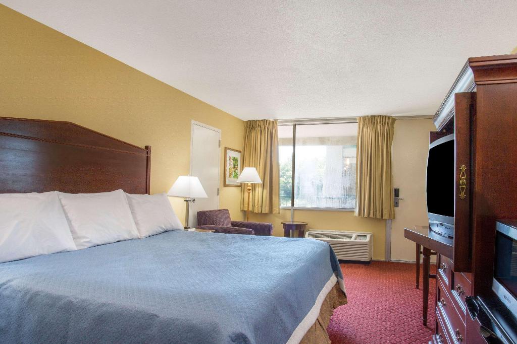 Gateway Hotel