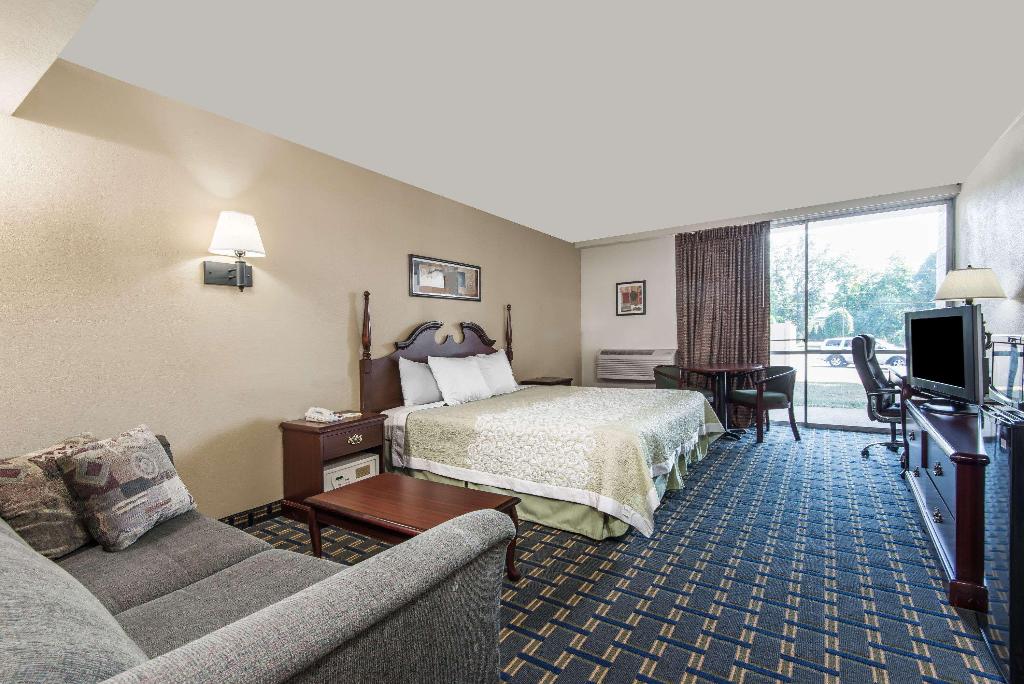 Days Inn by Wyndham Vernon