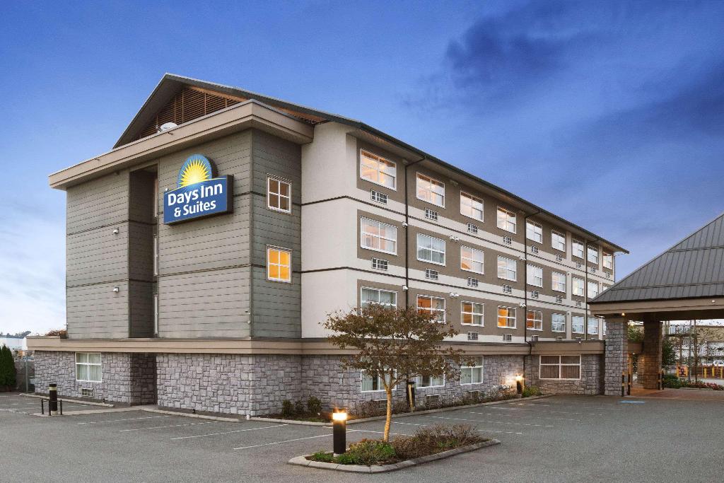 Days Inn & Suites By Wyndham Langley