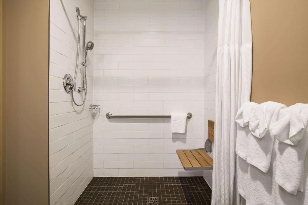 Microtel Inn & Suites By Wyndham Blackfalds
