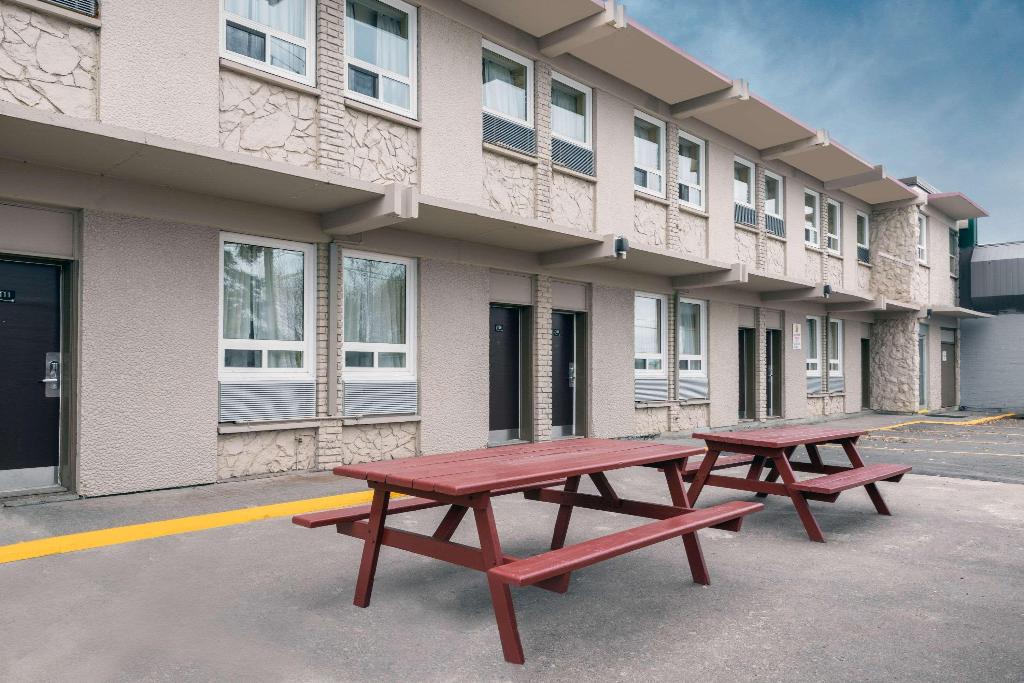 Super 8 By Wyndham Thunder Bay
